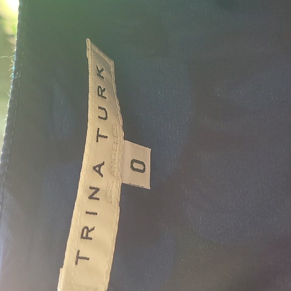 TRINA TURK WINNIE BELL SLEEVED DRESS - Picture 16 of 16